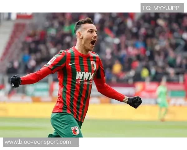 多特蒙德球迷抗议赛程不公导致与奥格斯堡比赛频繁中断