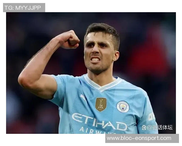 一年前的今天罗德里荣获金球奖见证足球历史的辉煌时刻