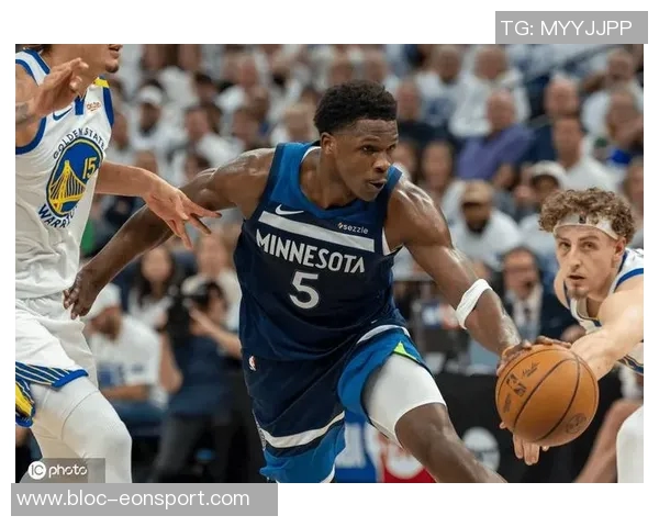 森林狼核心爱德华兹因脚伤缺席对勇士比赛场均287分成球队损失