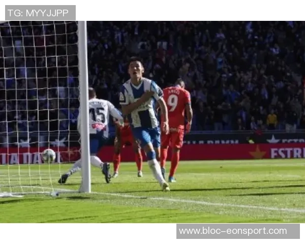 阿尔巴社媒庆祝晋级全队齐心协力再向目标迈进一步 阿尔巴社媒庆祝晋级全队齐心协力再向目标迈进一步