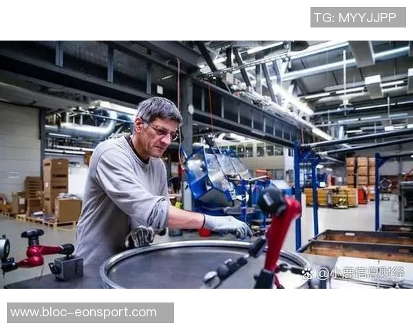 纳赛尔强调团队精神巴黎超级明星的成功源于全体成员的共同努力 纳赛尔强调团队精神巴黎超级明星的成功源于全体成员的共同努力