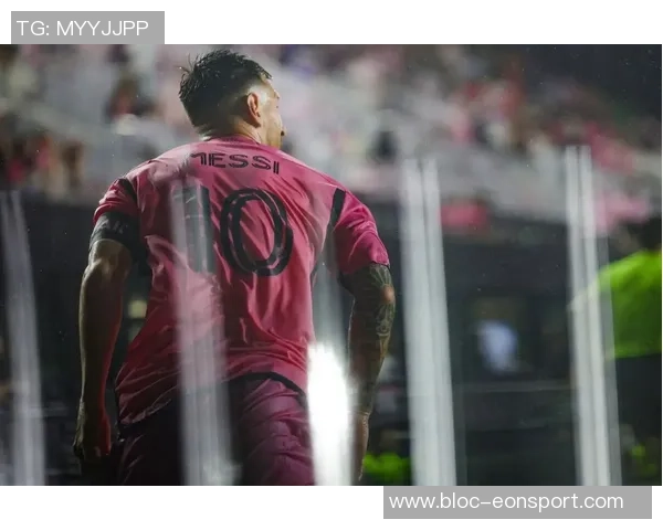 梅西缺席训练引发关注贝克汉姆亲临现场观摩迈阿密国际训练课