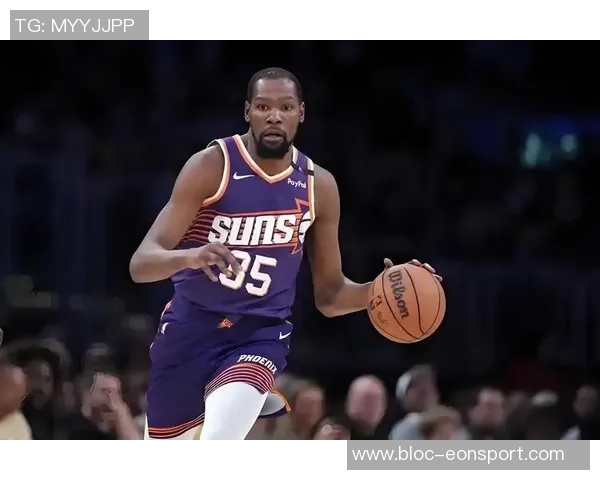 乌度卡强调杜兰特在年轻球队中应更积极发声以引领队友成长