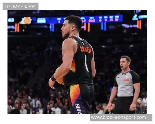 布克半场表现起伏7投4中仅得13分失误频频影响球队节奏