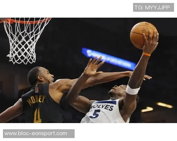 超燃对决米切尔高难度三分绝平维金斯04秒神奇空接绝杀骑士