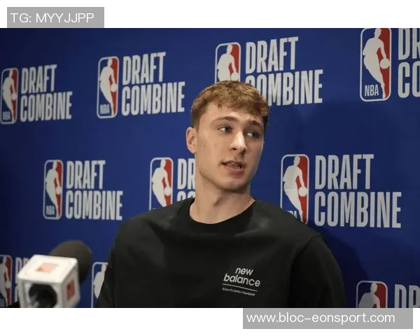 华盛顿谈弗拉格的三分球表现鼓励其展现更多侵略性与自信心