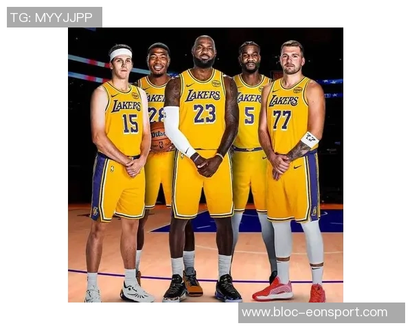 詹姆斯坚持东契奇最后出场引发热议湖记独家揭秘首发阵容介绍背后的故事